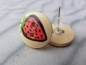 Preview: Holzknopf Ohrstecker Erdbeere Strawberry